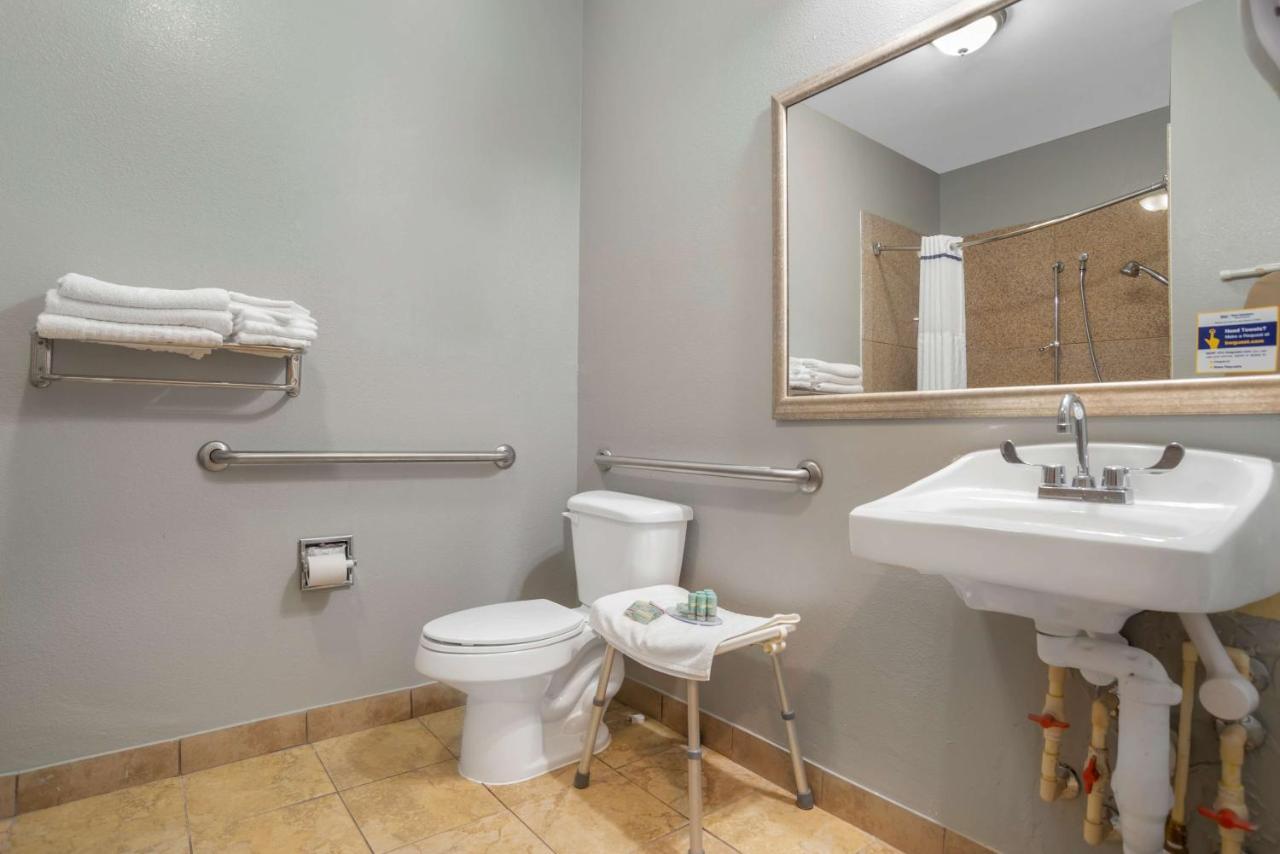 Best Western Wakulla Inn & Suites Крофордвилл Экстерьер фото